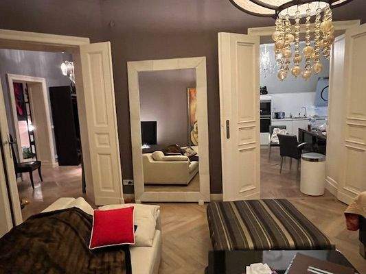 Blick zur Küche rechts