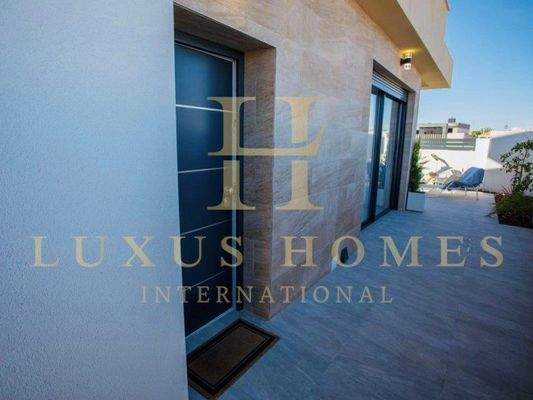 D0A766A4-A6A3-4EE0-B2E2-8CBC097FF240