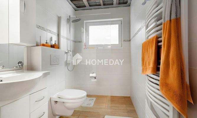 13. KG. Badezimmer 1