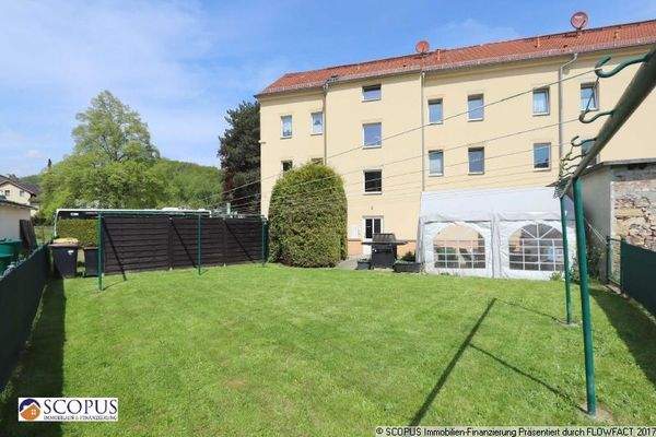 Gartenbereich mit Wäschetrockenplatz