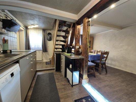 Küche mit Esssbereich