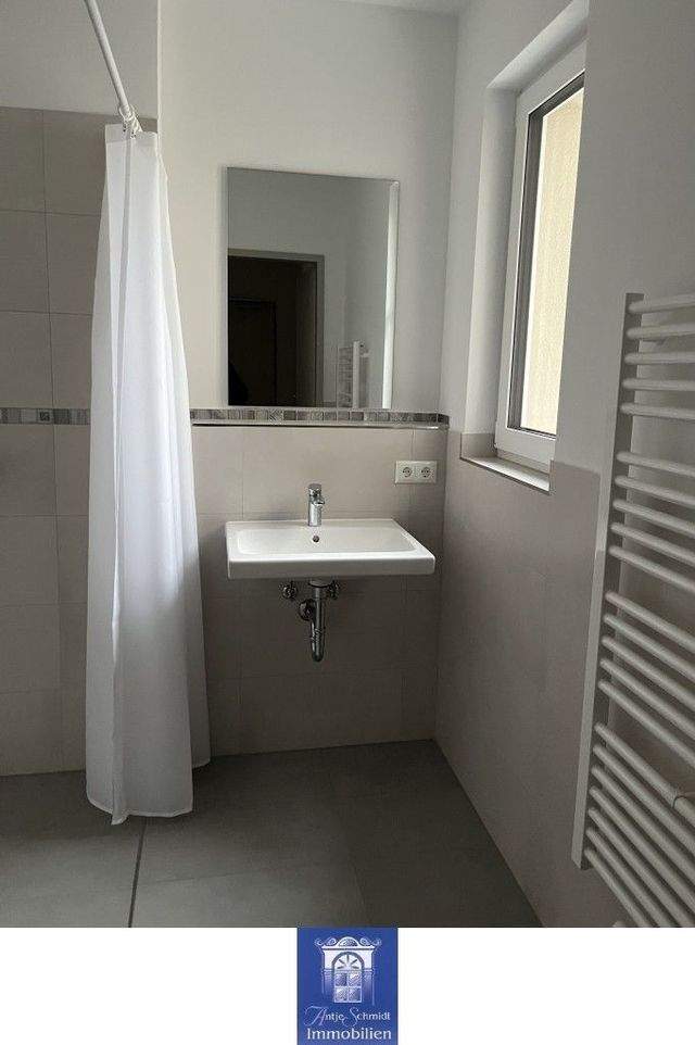 Dachtraum im Neubau mit Fußbodenheizung, großem Balkon, EBK, Lift! Erstbezug! - Photo 3