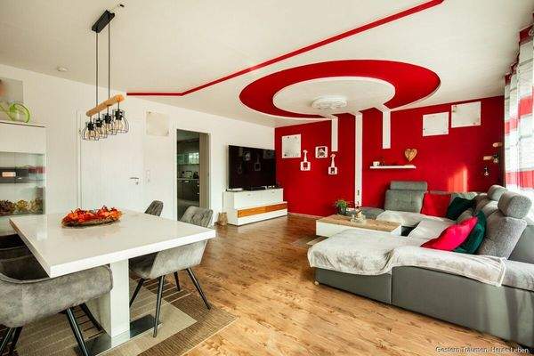 Wohn- und Esszimmer (Bild 2)