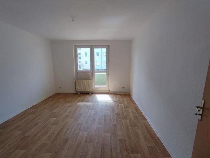 3-Zimmer-Wohnung - komplett eingerichtet - in Merseburg