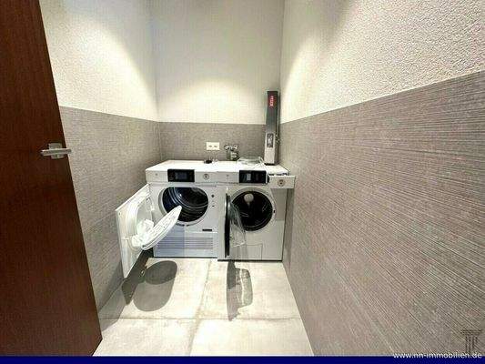 sep. Raum für Waschmaschine und Trockner