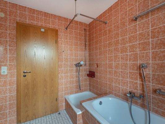 Badezimmer im Obergeschoss