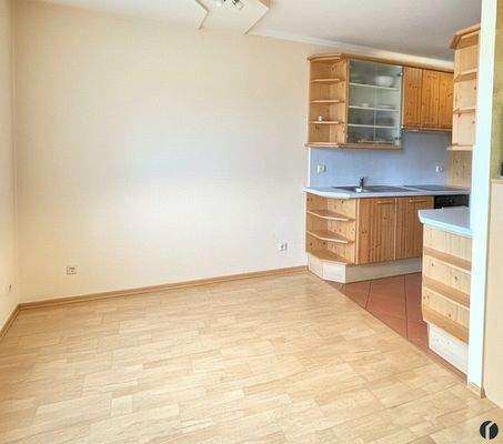 Essplatz mit KI bearbeitet