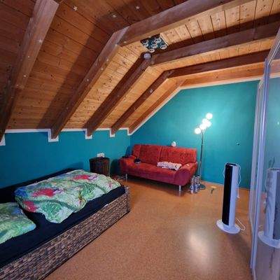 Schlafzimmer in Wohnung 2