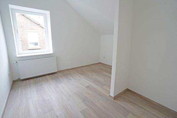 Wohn- und Schlafzimmer im Dachgeschoss links - Haupthaus