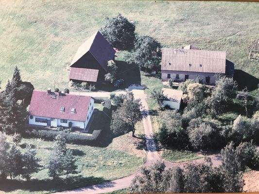 Übersicht des Anwesens - Haus Nr. 9 - Scheune - Haus Nr. 3