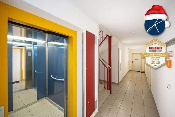 Lift und Stiegenhaus