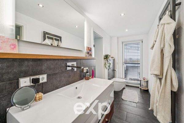 Badezimmer Hanggeschoss