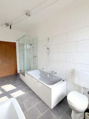 Badezimmer Ansicht 1