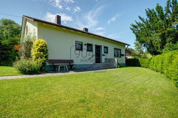 Familienfreundliches Einfamilienhaus mit Garten und Garage in Reichertsheim