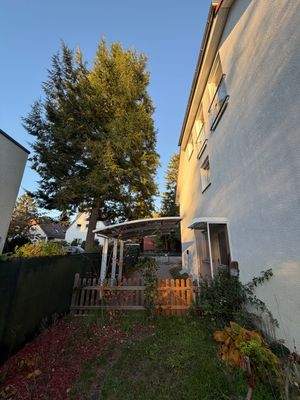 Laden unter Carport.JPG