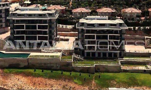 Sea View Apartments in Complex with Swimming Pool in Alanya