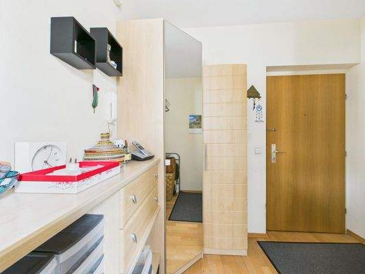 CAM04191G0-PR0073-STILL008