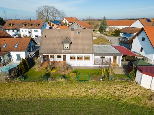 Einfamilienhaus mit liebevoll angelegten Süd-West Garten