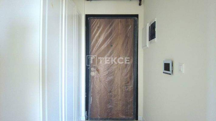 Ready-to-Move-In Apartments in a Complex with a Pool in Nilüfer