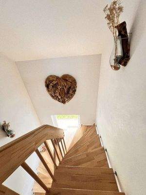 Schickes, helles Treppenauf...