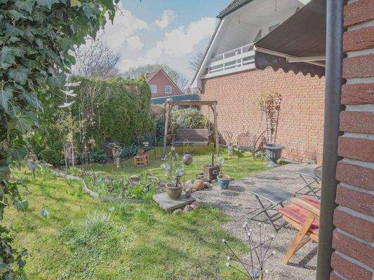 Garten-Terrasse Nebengebäude