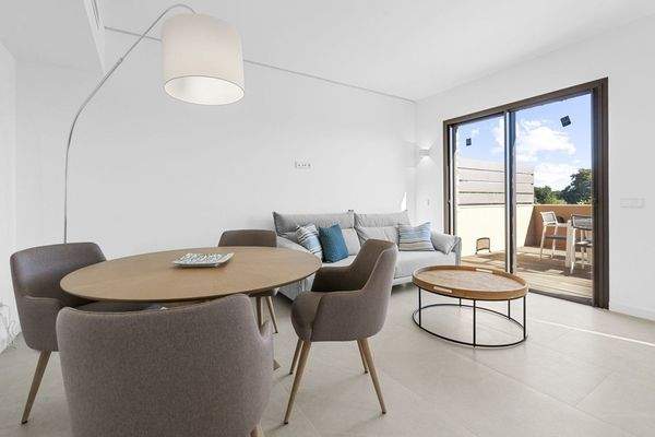 moderna-casa-de-pueblo-con-piscina-en-biniamar