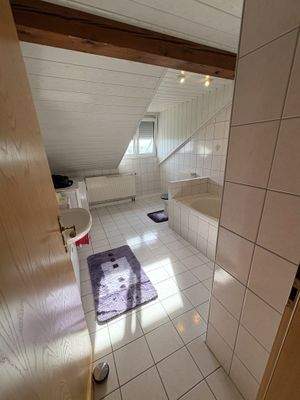 2 Altbau DG Bad, WC.jpg