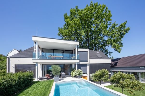 Ansicht Süd Blick vom Pool.jpg