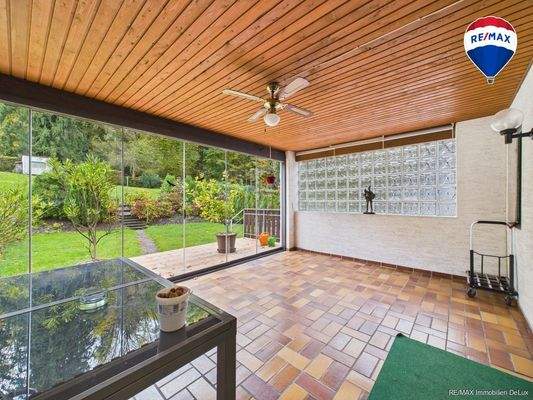 RE/MAX Immobilien DeLux Einfamilienhaus Körprich Wintergarten