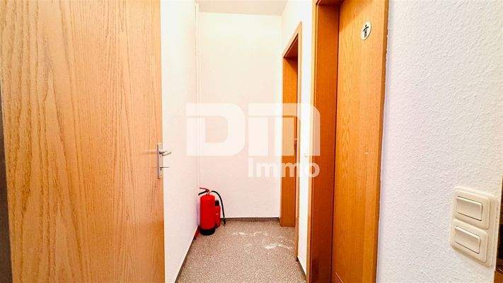 2.OG Flur / Diele vor den WCs