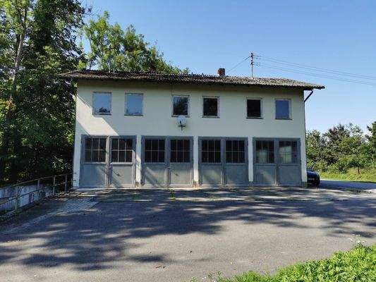 LKW Garagen/OG Wohnungen