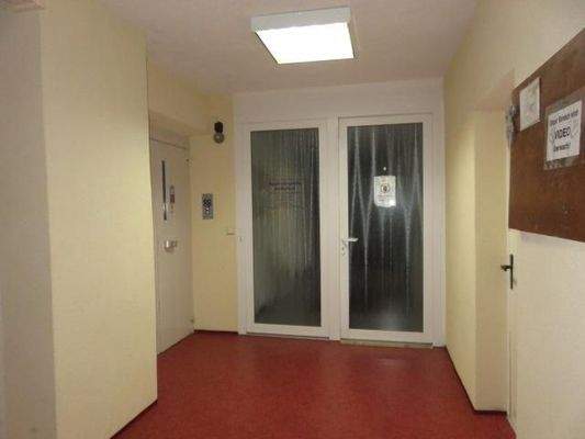 EG: Eingang zur Praxis