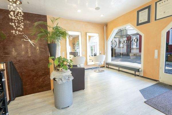 08 Treppe & 2x Bedienplätze