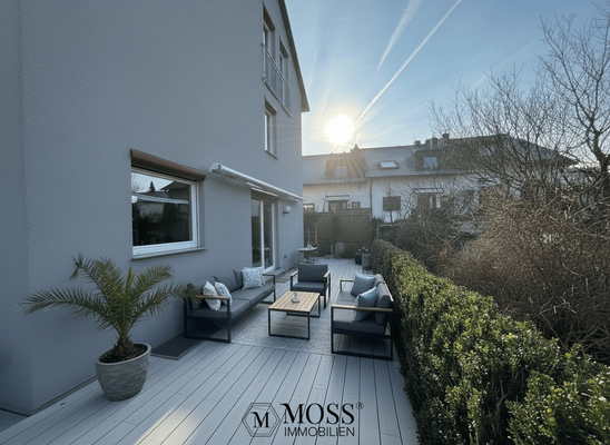 Terrasse Beispielbild mit Lounge