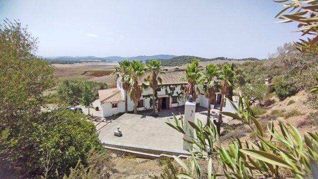 2341 Andalusien, Alcala de los Gazules, Finca mit Pferdestall zu verkaufen