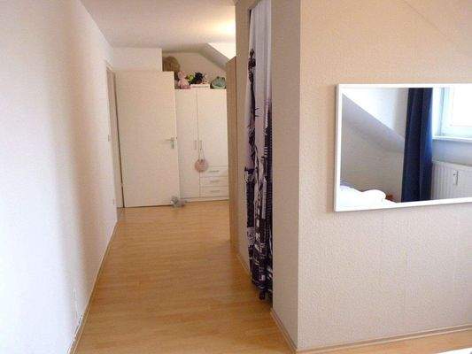 Schlafzimmer mit Ankleide DG