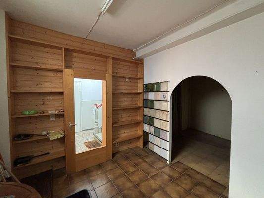 Lager / Verkaufsfläche EG