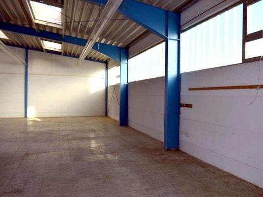 Halle 320m²
