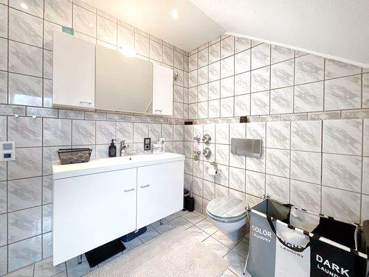 WE 2: XXl-Badezimmer