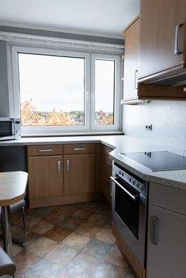 Küche mit Einbauküche