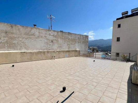 Kreta, Sitia: Steinstadthaus mit Terrasse zu verkaufen