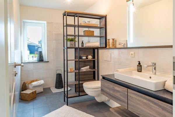 Badezimmer | teilmöbliert | ohne Dekoration