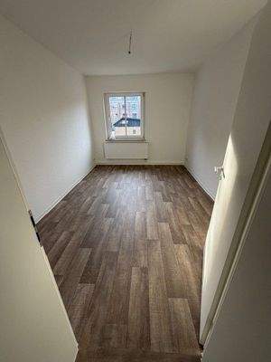 Schlaf-/ Kinderzimmer 1