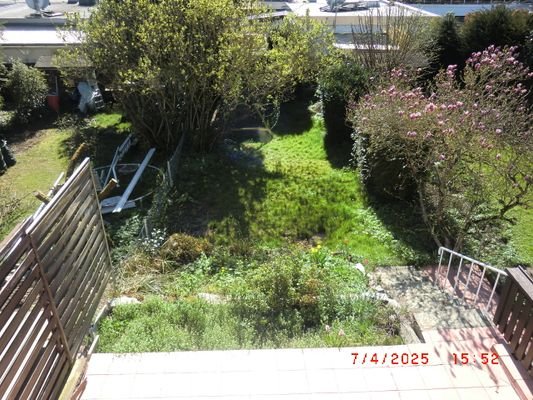 schöner Garten ideal für Kinder
