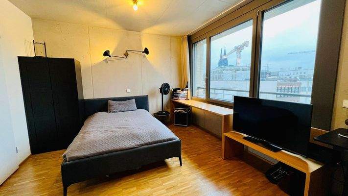 Große Fenster mit Blick