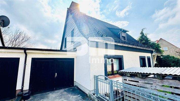 Frontansicht / Garage 1