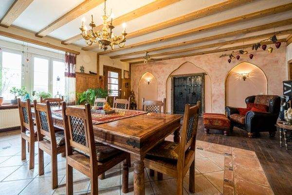 Esszimmer und Eingangsbereich