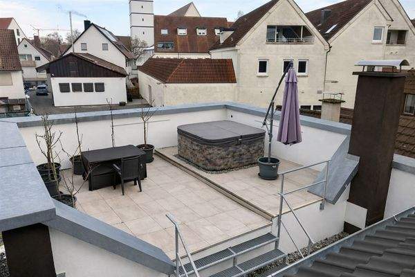 Dachterrasse mit Jacuzzi