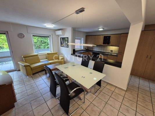 Wohn-Esszimmer Wohnung II