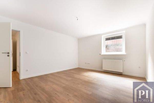 Helles Büro im Untergeschoss